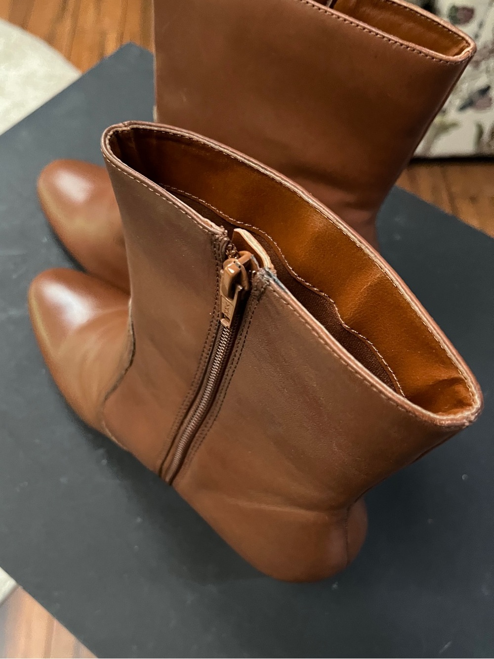 Sleek Tan Leather Mid-Calf Heeled Boots - Picture 4 of 4